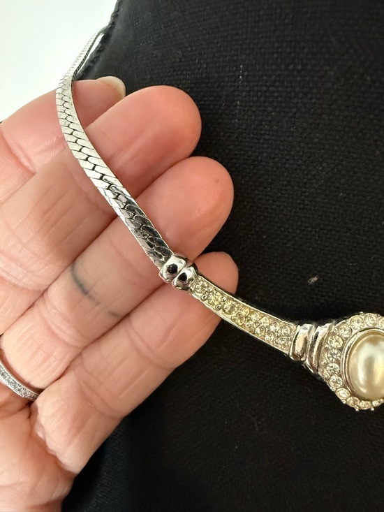 Statement Silver Toned Rhinestone Necklace Large Faux Pearl Snake Chain - Picture 5 of 13